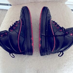 Good condition Nike ACG winter boots.